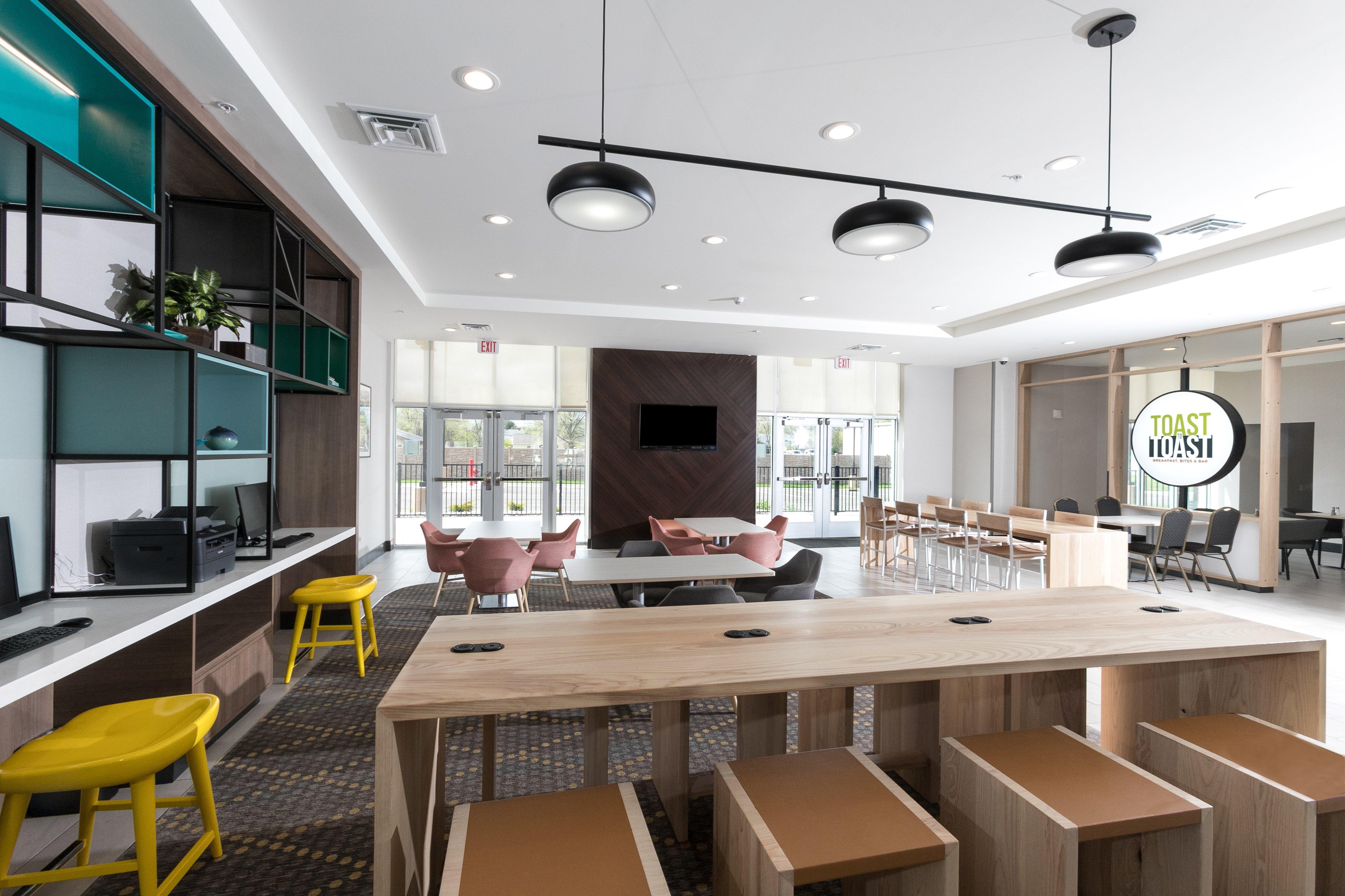 Holiday Inn Hotel & Suites - Mount Pleasant By Ihg מראה חיצוני תמונה