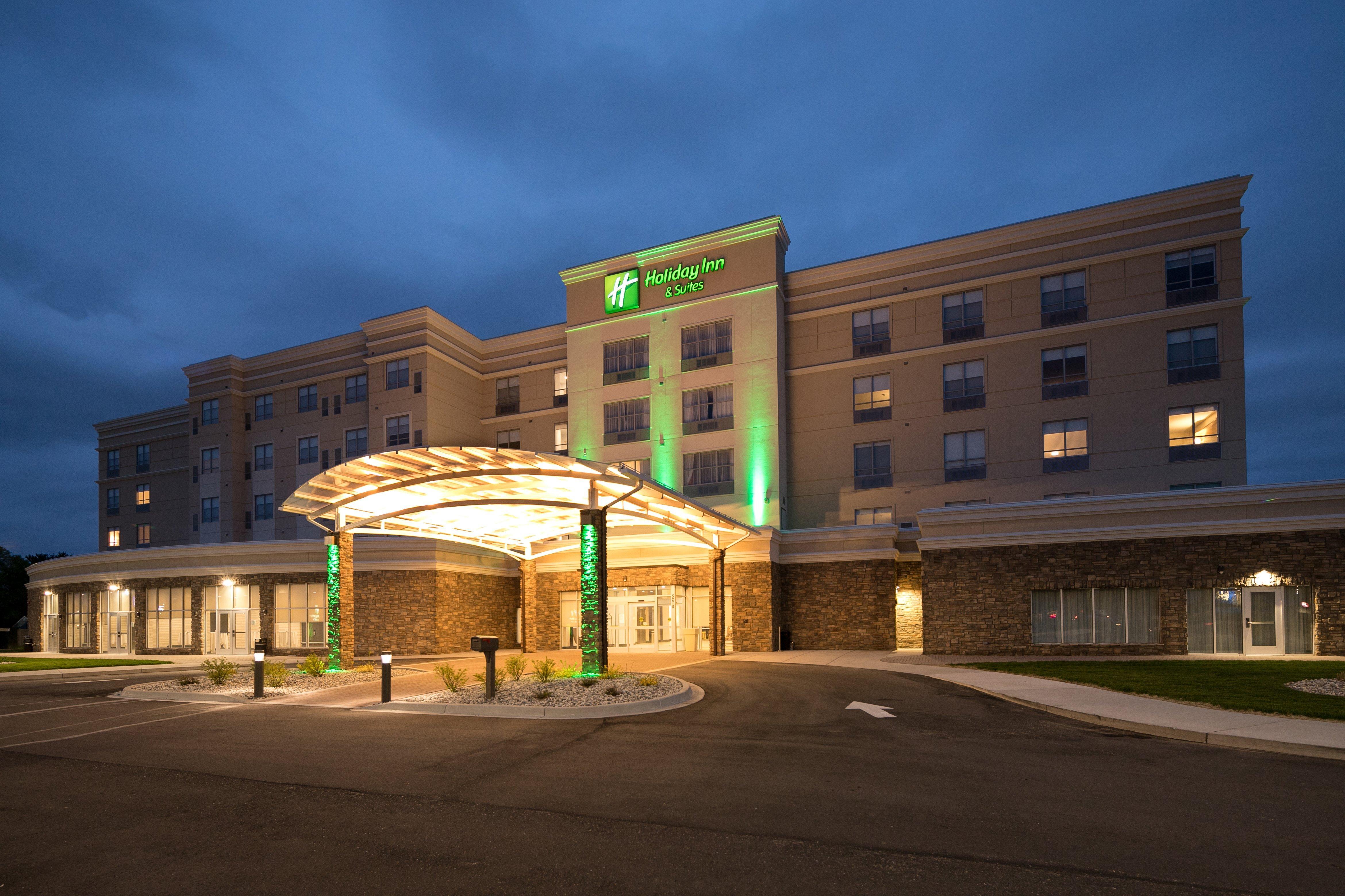Holiday Inn Hotel & Suites - Mount Pleasant By Ihg מראה חיצוני תמונה