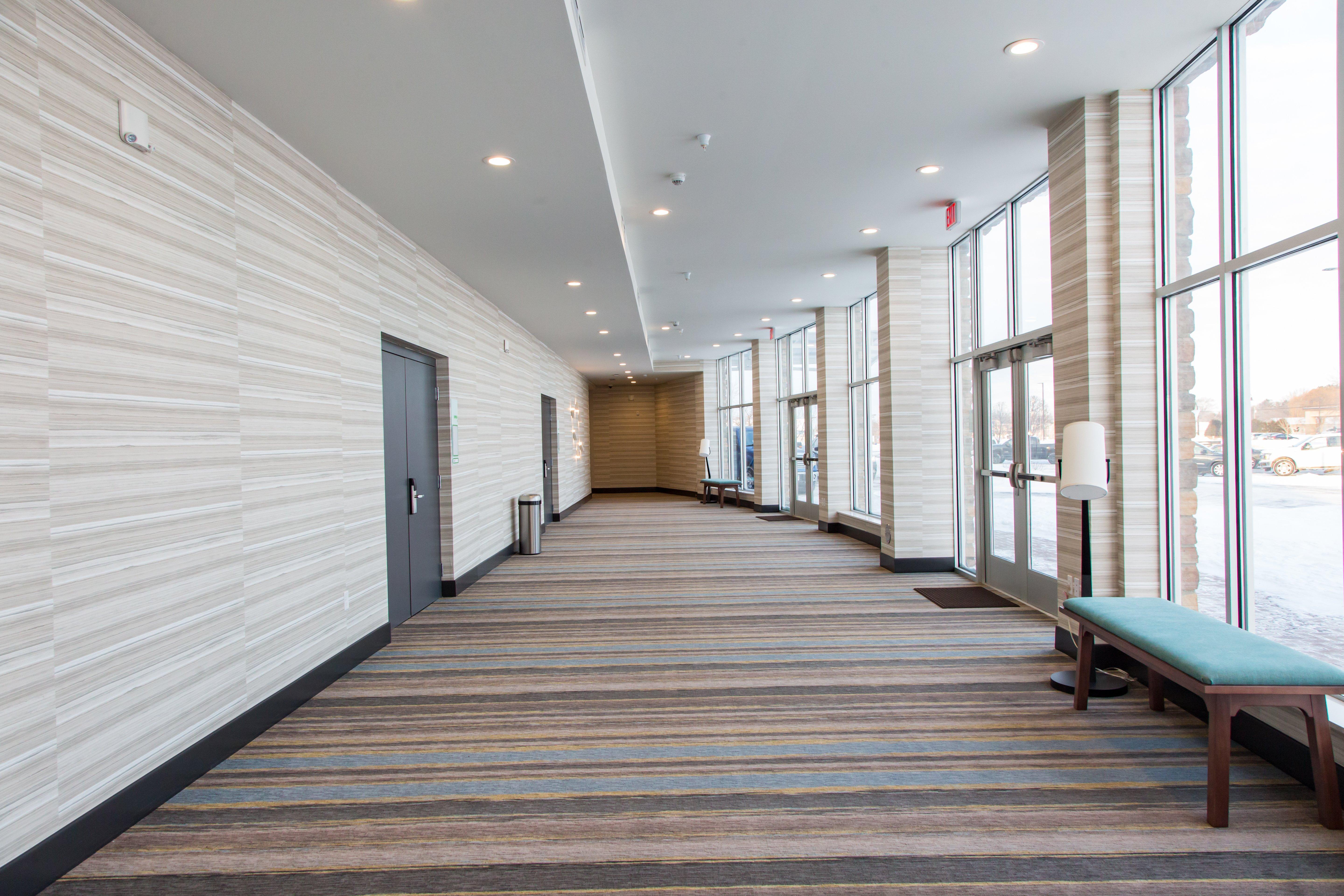 Holiday Inn Hotel & Suites - Mount Pleasant By Ihg מראה חיצוני תמונה