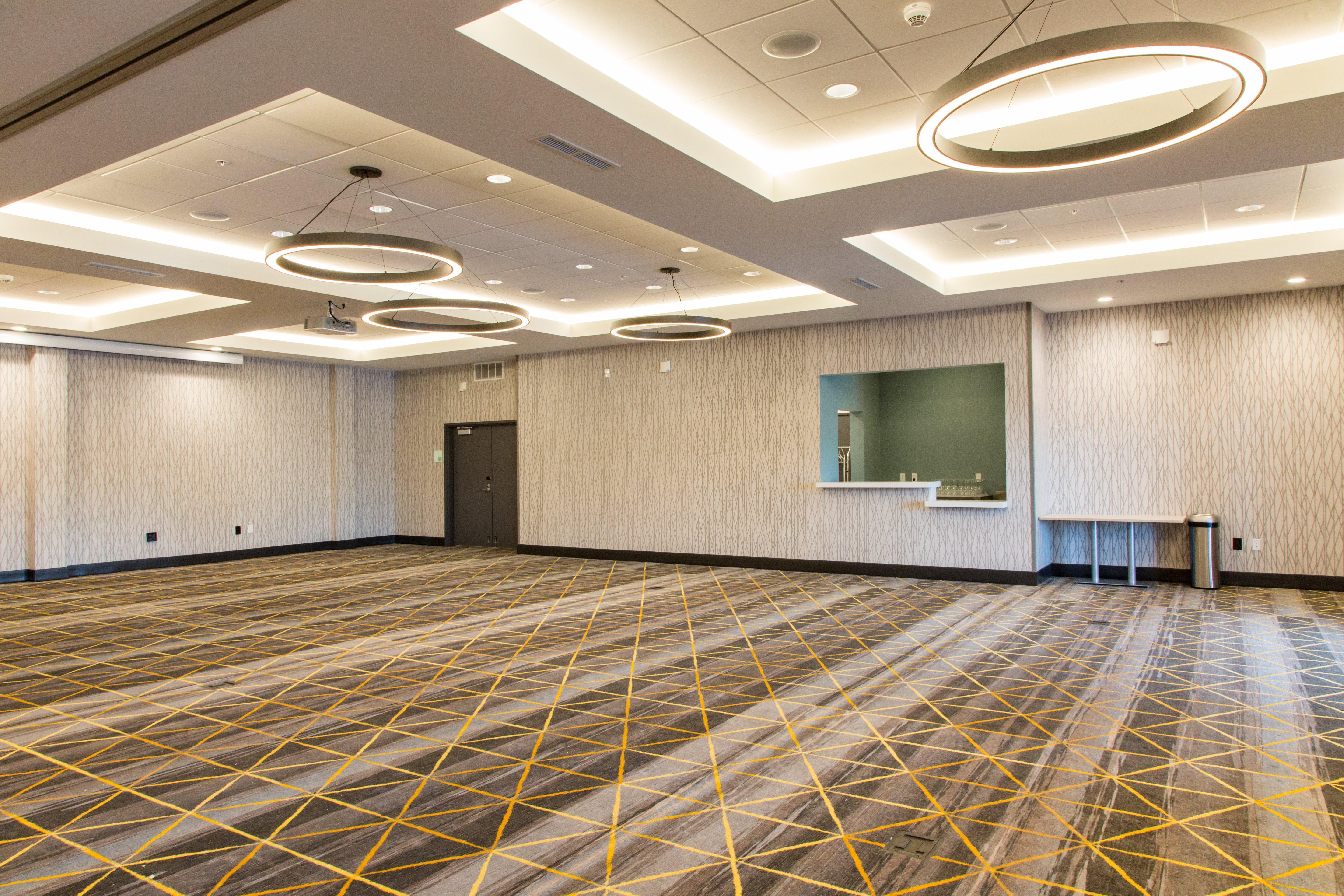 Holiday Inn Hotel & Suites - Mount Pleasant By Ihg מראה חיצוני תמונה