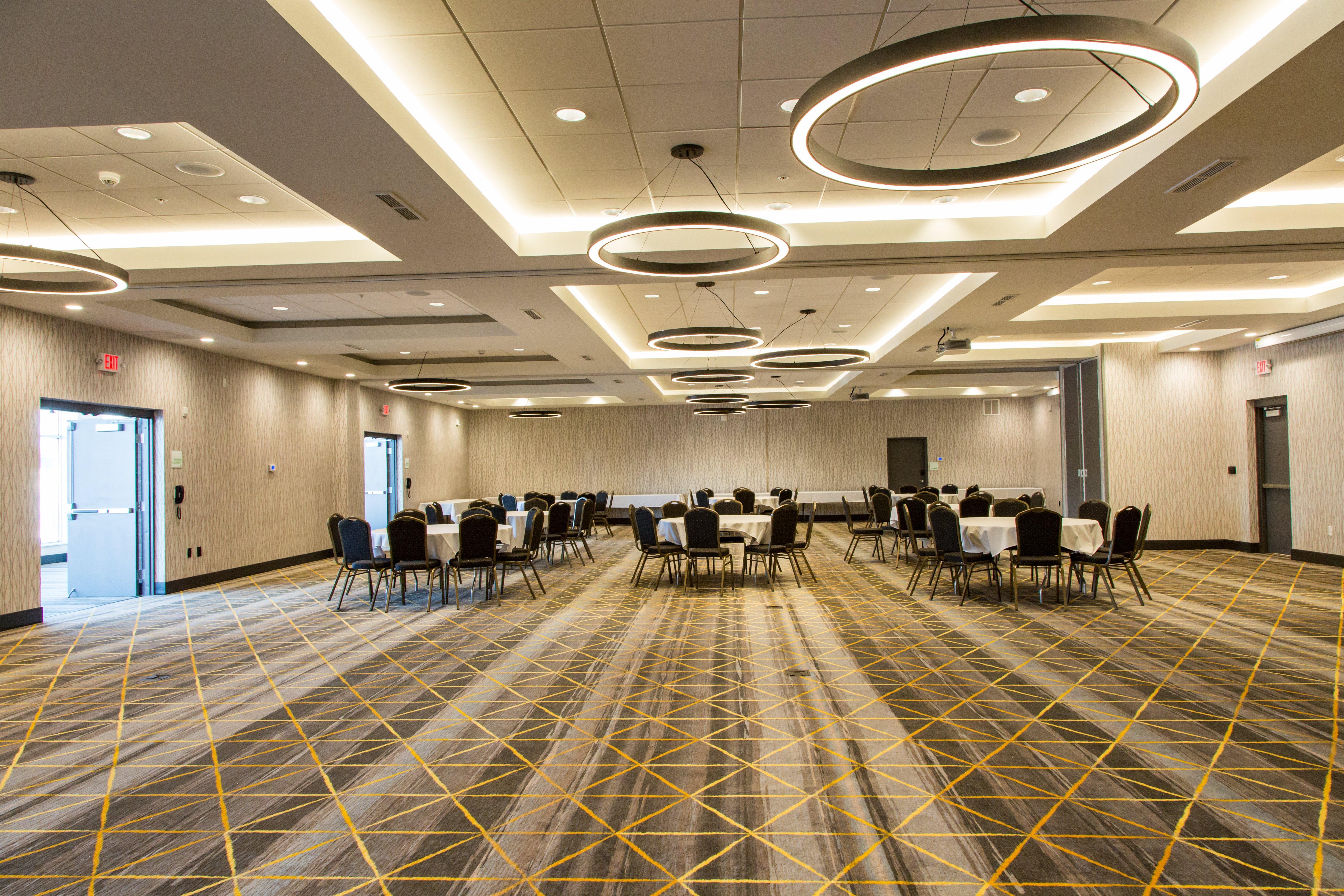 Holiday Inn Hotel & Suites - Mount Pleasant By Ihg מראה חיצוני תמונה