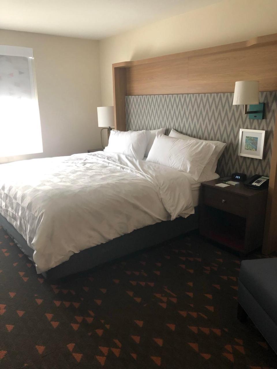Holiday Inn Hotel & Suites - Mount Pleasant By Ihg מראה חיצוני תמונה